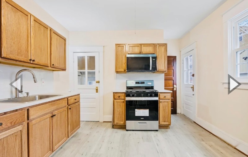 Building Photo - 559 Myrtle Ave