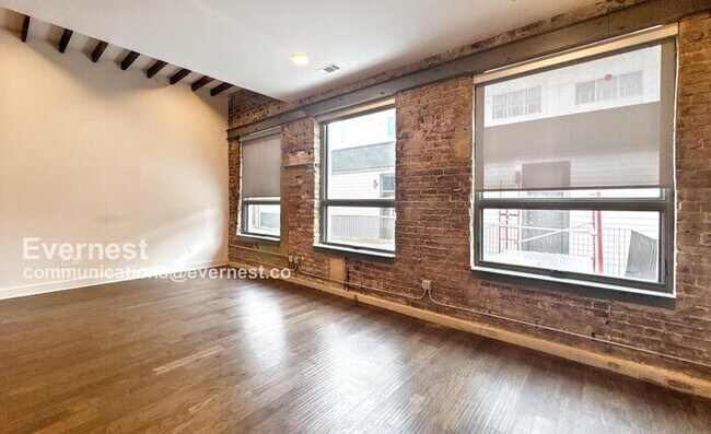 Building Photo - 1801 2nd Ave N
