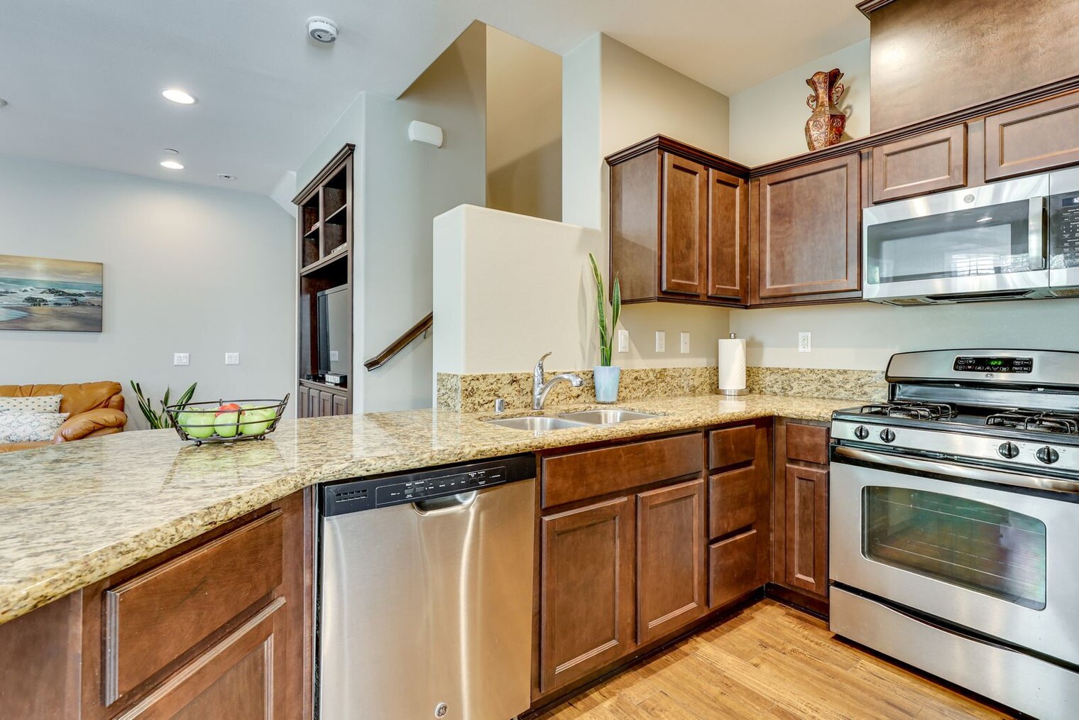 Building Photo - 5086 Cascade Way