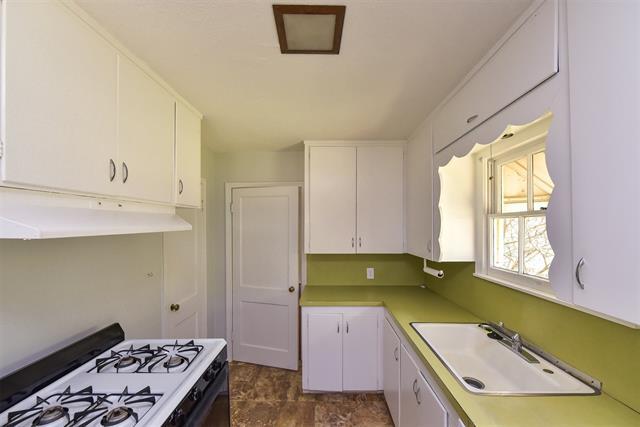 Building Photo - 4004 Anita Ave