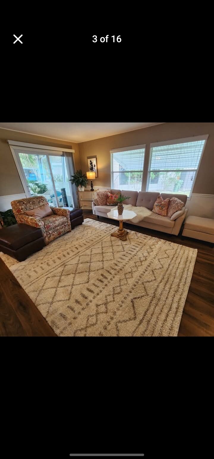 Building Photo - 82 Maple in the Wood