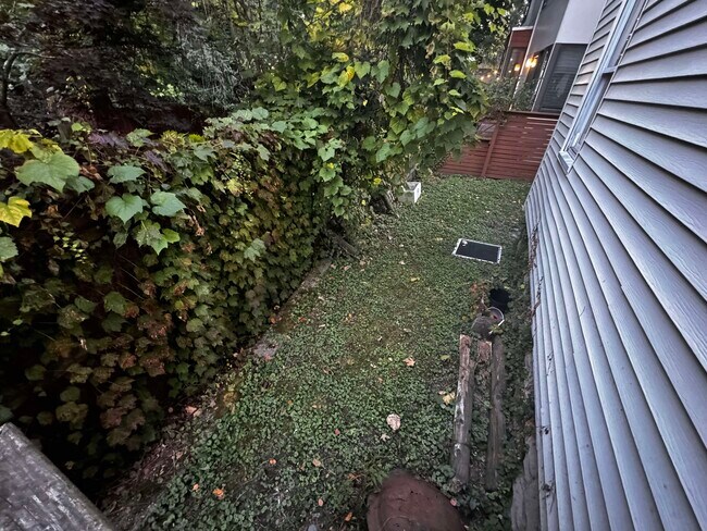 Building Photo - 26 Holworthy Pl