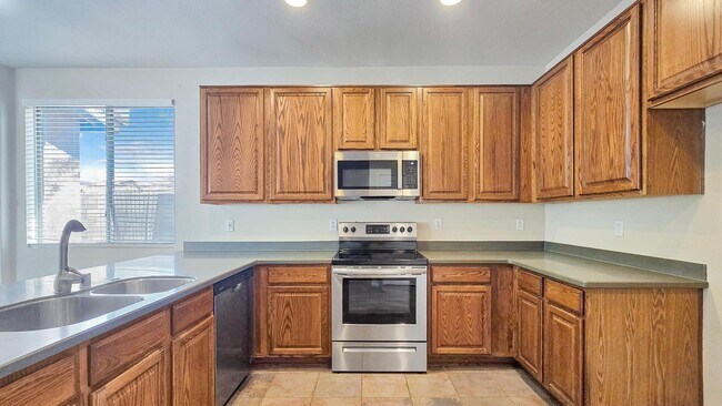 Building Photo - 13395 S 176th Ln