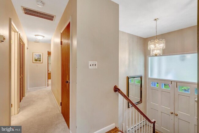Building Photo - 5315 Summit Dr