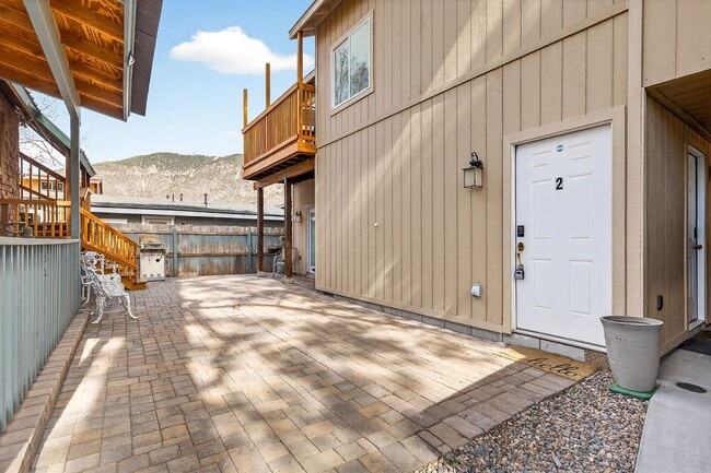 Building Photo - 4 Bedroom Flagstaff Rental