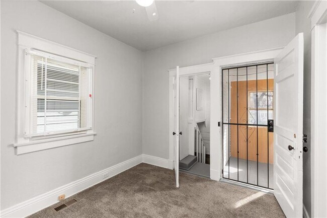 Building Photo - Charming Renovated 2 Bedroom Bungalow