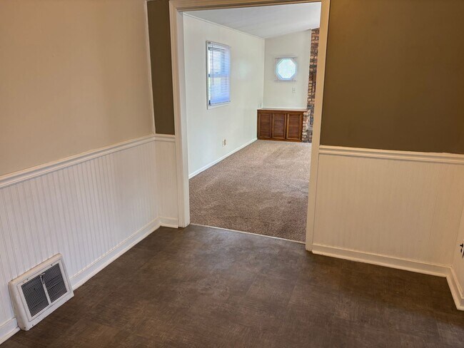 Building Photo - 3 bed/2 bath single family in Fulton Heights available!!