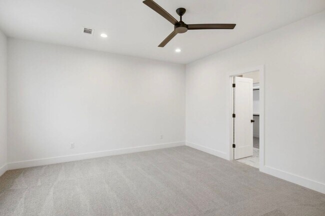 Building Photo - 5618 Obrien Ave
