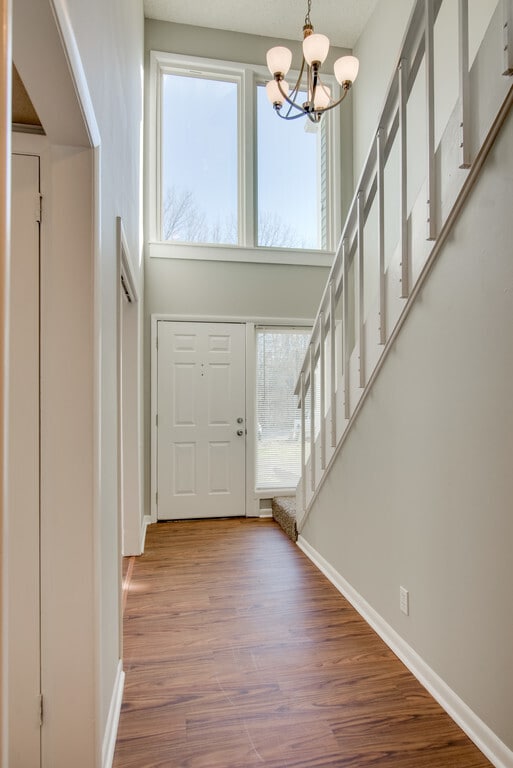 Building Photo - Amazing and spacious 3/2.5 Hermitage Townhouse with fireplace & patio!!! Pets ok!