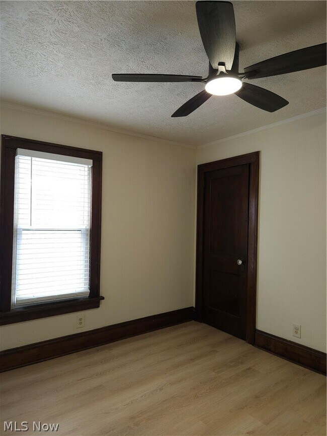 Building Photo - 80 E Ido Ave