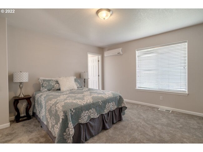 master bedroom with connected restroom - 835 S Wynooski St