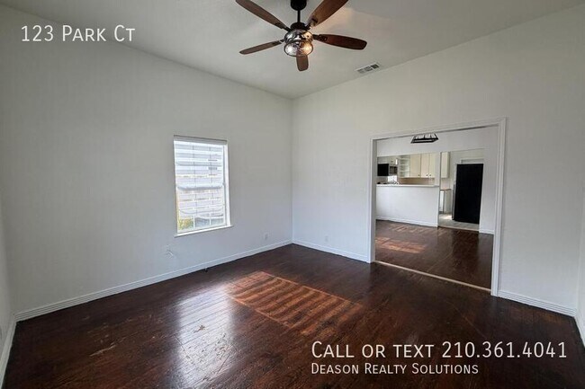 Building Photo - 123 Park Ct