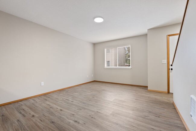 Building Photo - 2835 SE 90th Pl