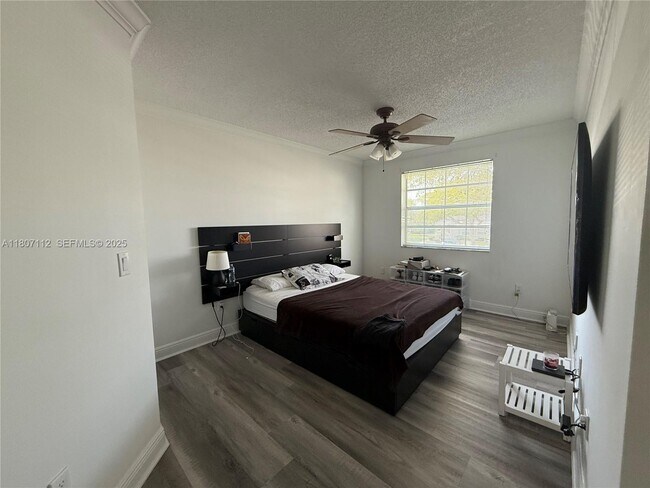 Building Photo - 2634 SE 21st Ct