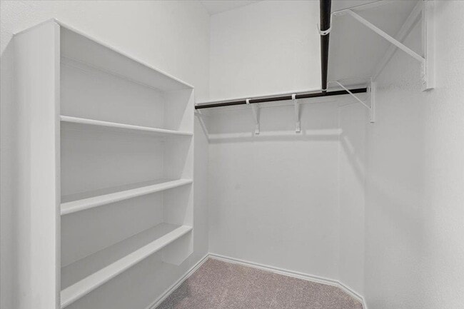 Building Photo - 408 Kapok St