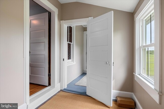 Building Photo - 5452 Middle Rd