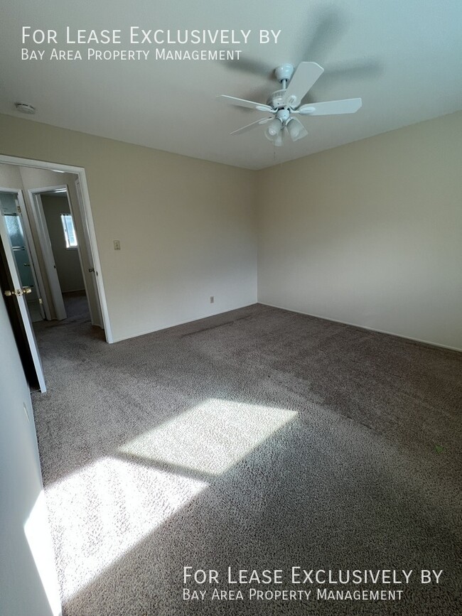 Building Photo - Two-story, 2BR, 1.5BA apartment in The Old...