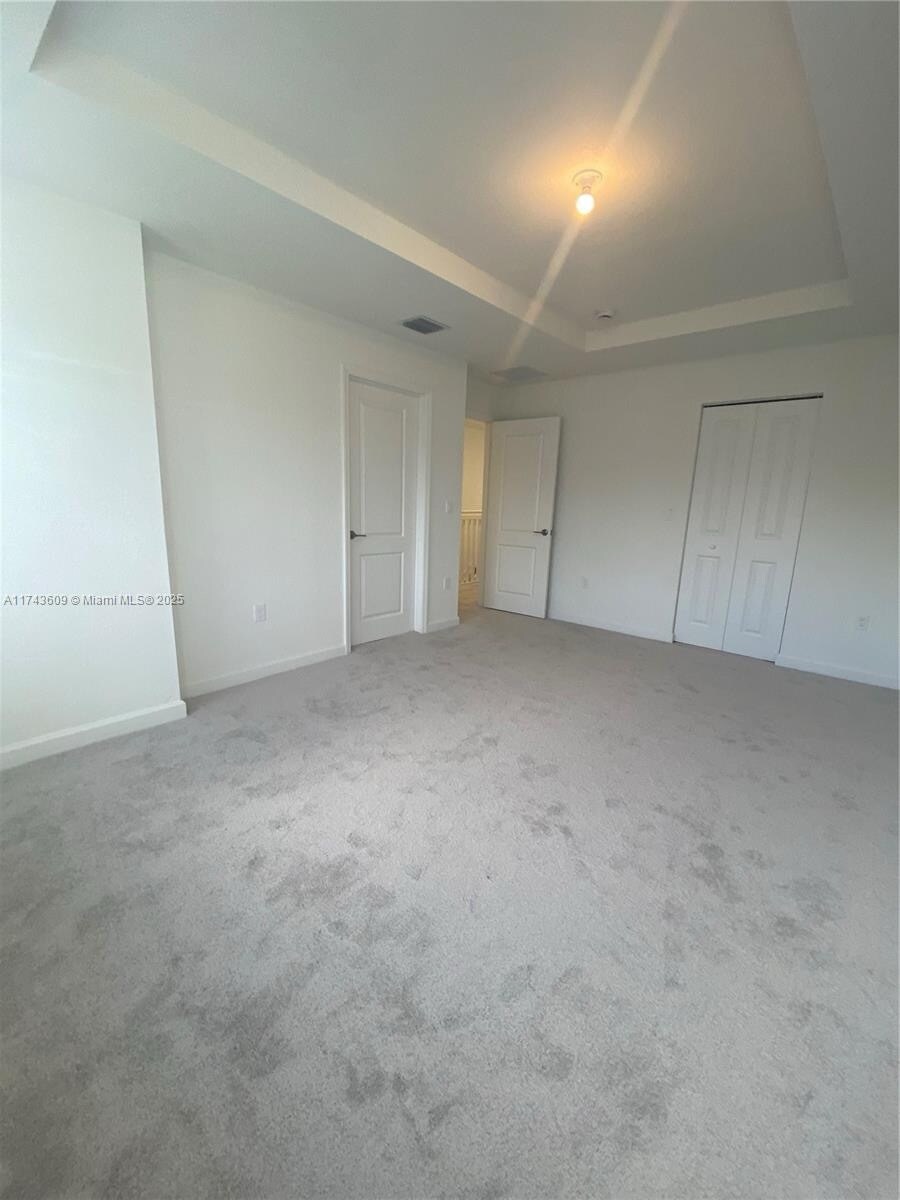 Building Photo - 5195 SW 37th St