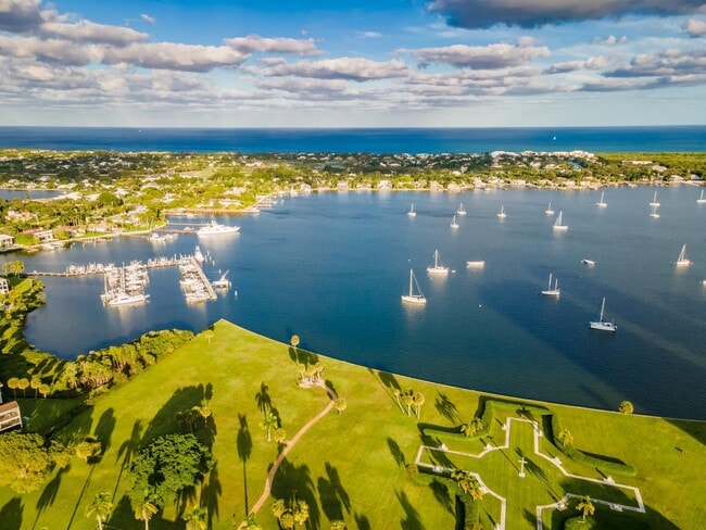 Building Photo - 1 Water Clb Wy