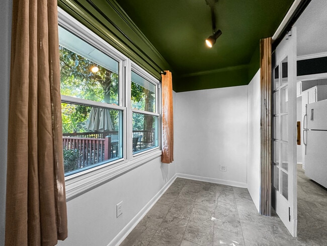 Building Photo - Charming 4 Beds 2 Baths Home in Chamblee!