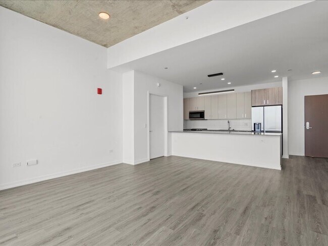 Building Photo - 808 N Cleveland Ave