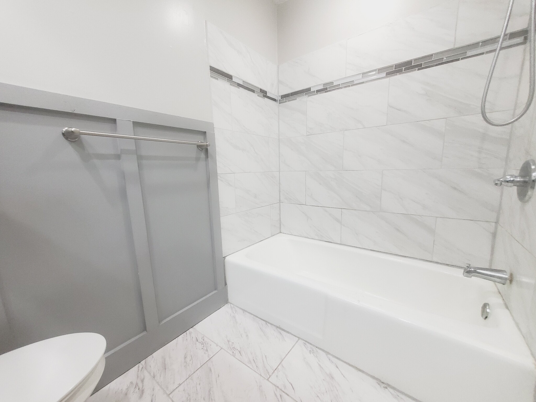 Master Bathroom - 1713 El Camino Rd