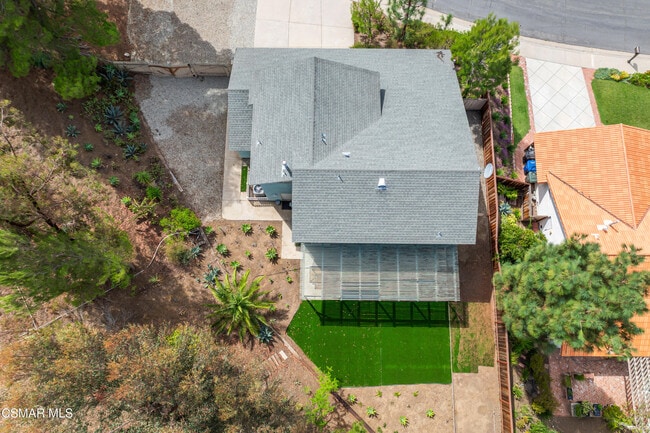 Building Photo - 3050 Wildwood Ave