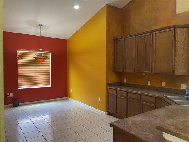 Building Photo - 1754 Altavista Cir
