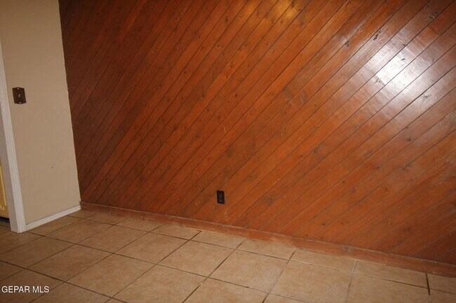 Building Photo - 10711 Ivanhoe Dr
