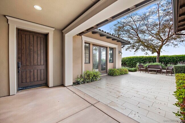 Building Photo - 14748 Valle Del Sur Ct