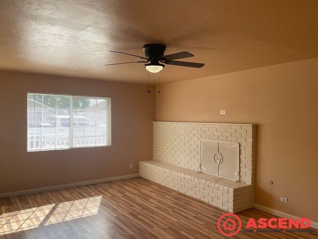Building Photo - Charming 3 Bedroom in Delano!