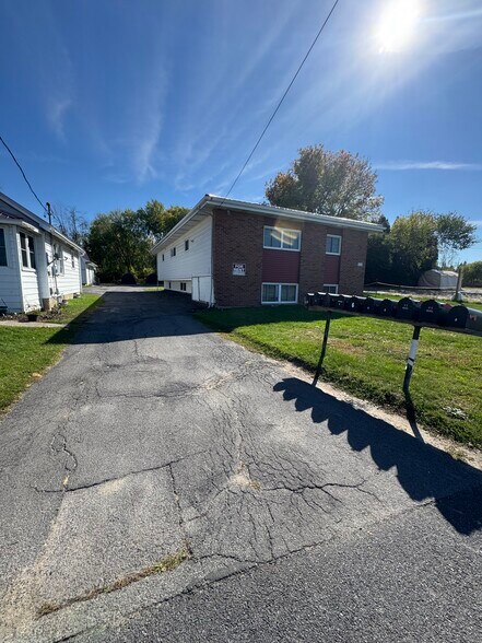 Primary Photo - 220 Highland Rd