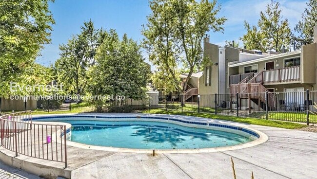 Building Photo - 5300 E Cherry Creek South Dr