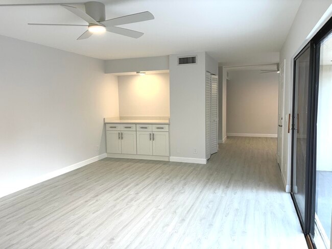 Building Photo - 1820 San Juan Dr