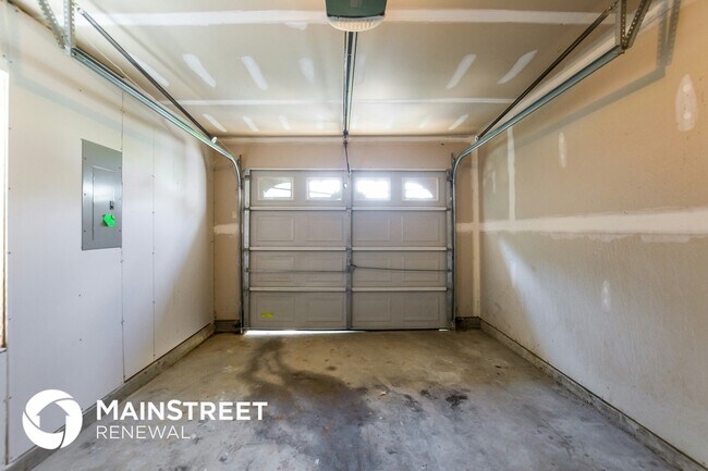 Building Photo - 9563 Fairway Turn