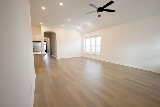 Building Photo - 27003 Golden Isle Ln