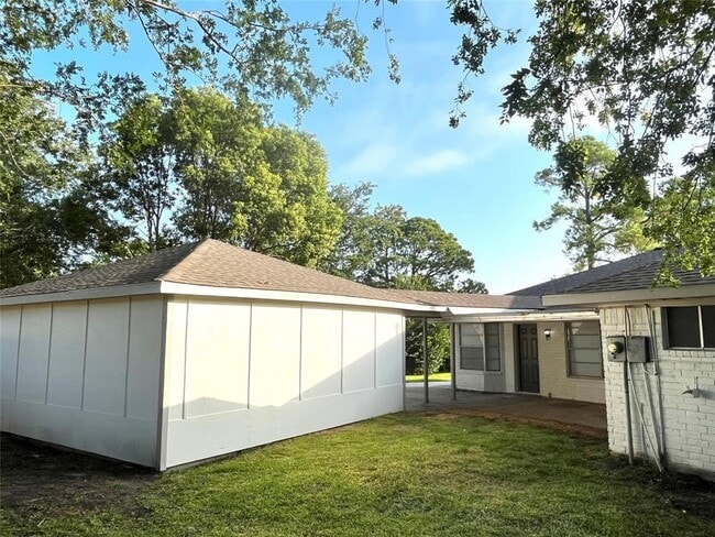 Building Photo - 11806 Kirknoll Dr