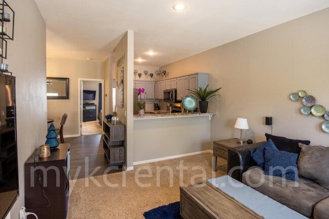 Building Photo - 1201 N Mart-way Dr