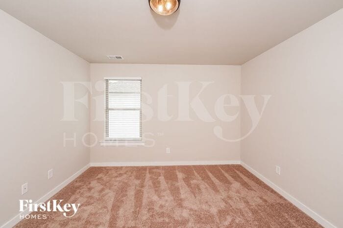 Building Photo - 1325 Brookhaven Dr