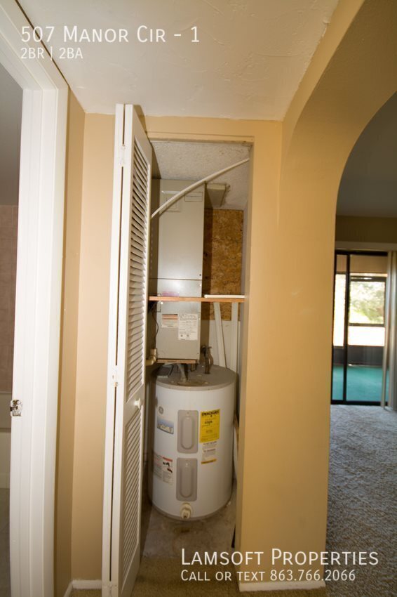 Building Photo - 507 Manor Cir