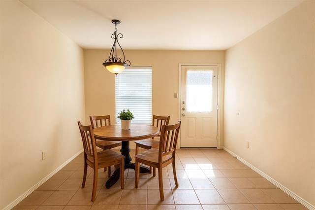 Building Photo - 12935 Balez Dr