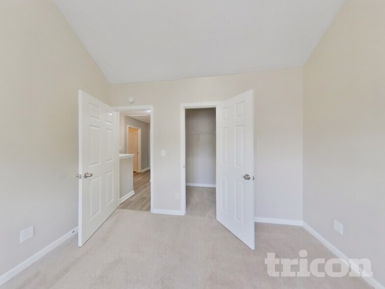 Building Photo - 133 Rolling Meadows Ct