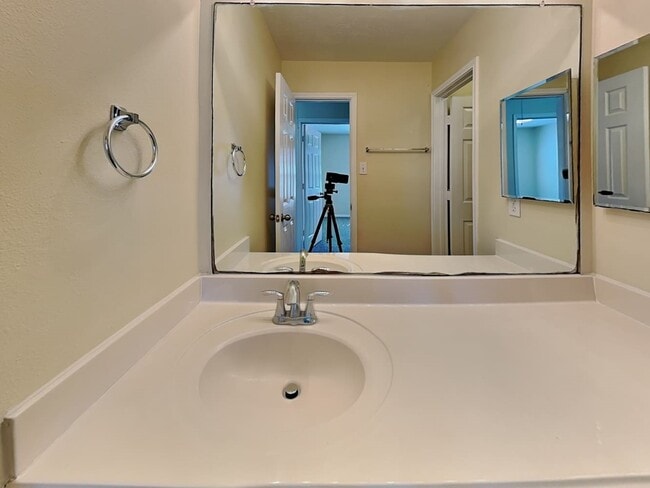 Building Photo - 11706 Dandy Park Ct