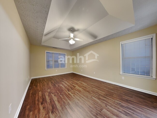 Building Photo - 5296 Under Way