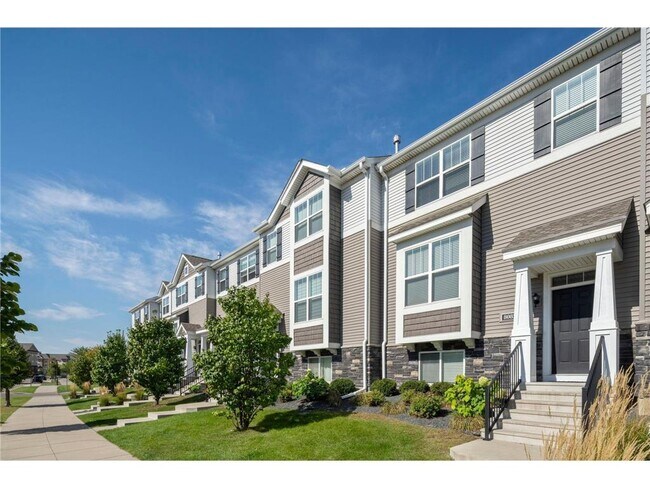 Building Photo - 8085 Central Park Way