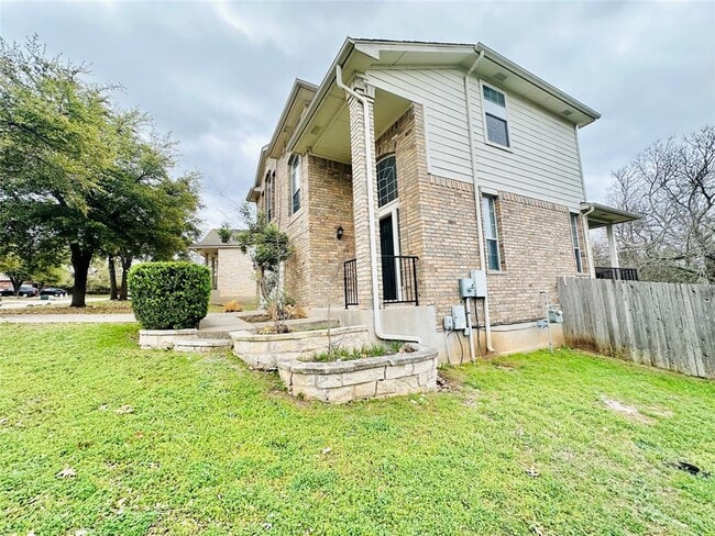 Building Photo - 16216 Castletroy Dr