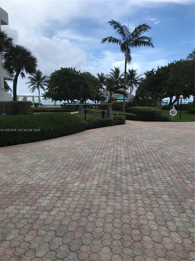 Building Photo - 3001 S Ocean Dr