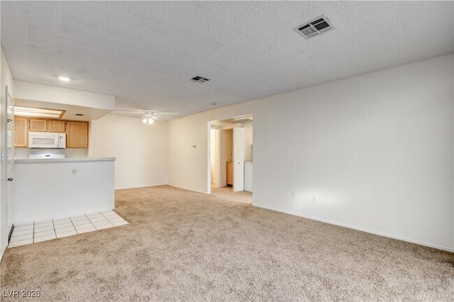 Building Photo - 7100 W Pirates Cove Rd