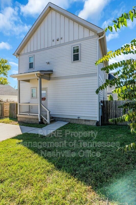 Building Photo - 1404 10th Ave N