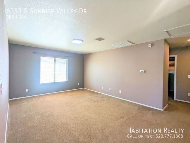 Building Photo - 6353 S Sunrise Valley Dr